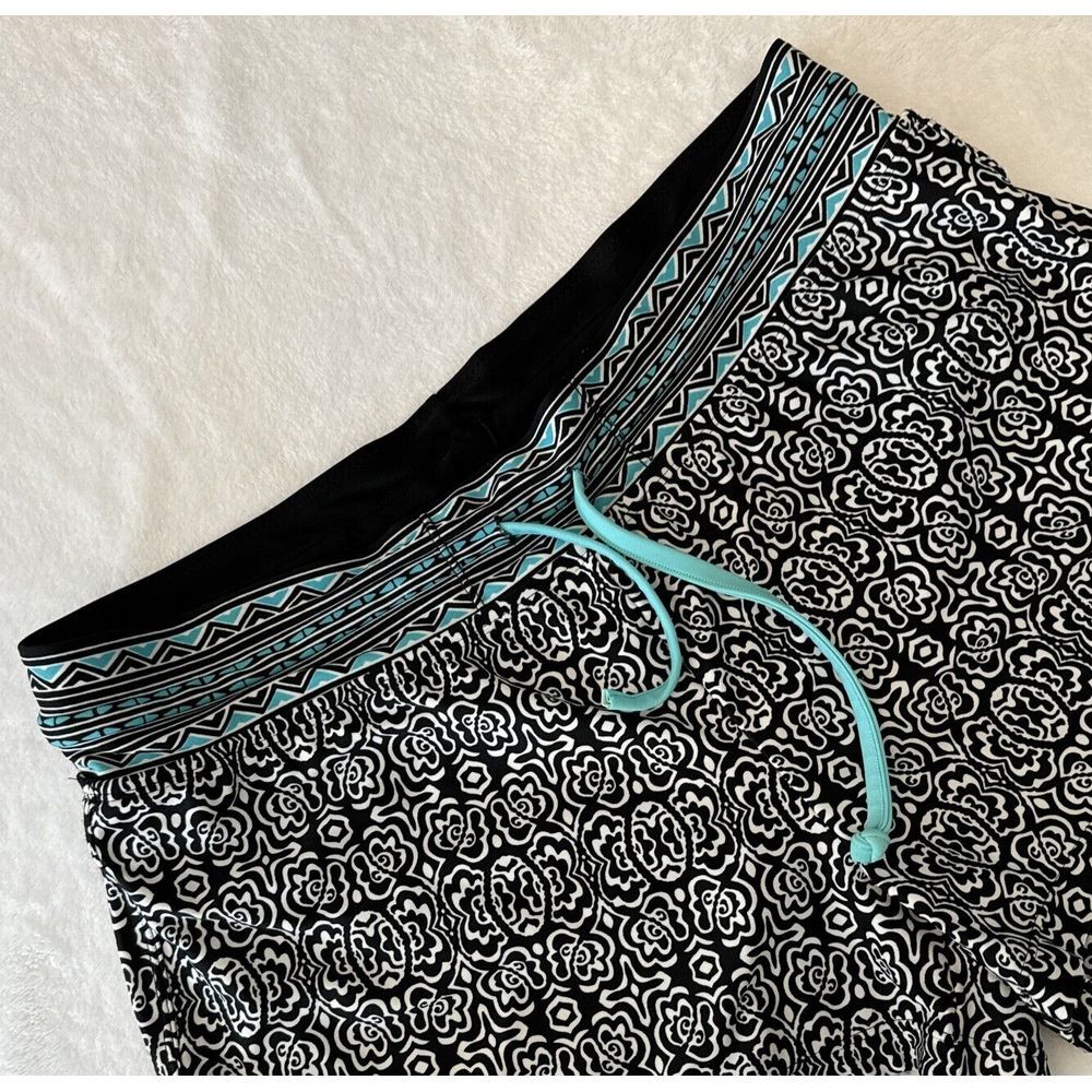 Athleta MEDIUM BLACK/WHITE Pattern Briefed Women's Athletic Shorts ~ EXCELLENT